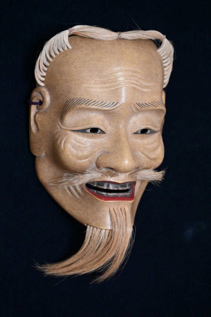 笑尉 - 能面師 倉林朗 能面展示室ー能面展示室